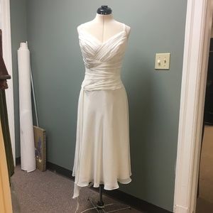 B2 Ivory V-Neck Dress